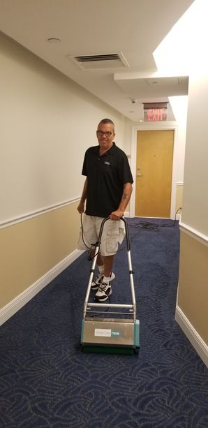 Dry Commercial Carpet Cleaning in Fort Lauderdale, FL (2)